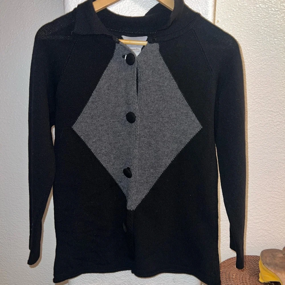 Barneys New York Sweater with Gray Diamond Front - Picture 2 of 5